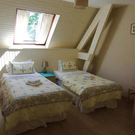 Les Champetres Chestnut Hébergement de vacances *