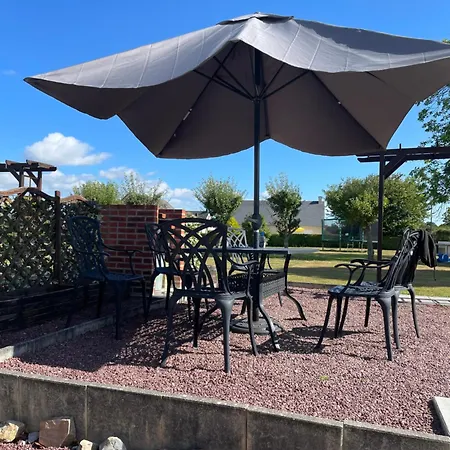 Les Champêtres Chestnut *